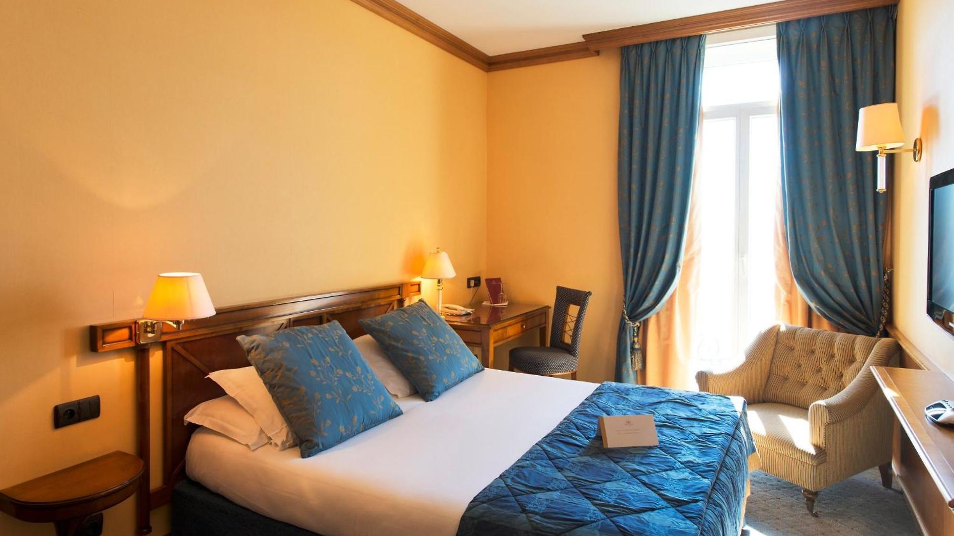 Hotel West End Promenade 4*