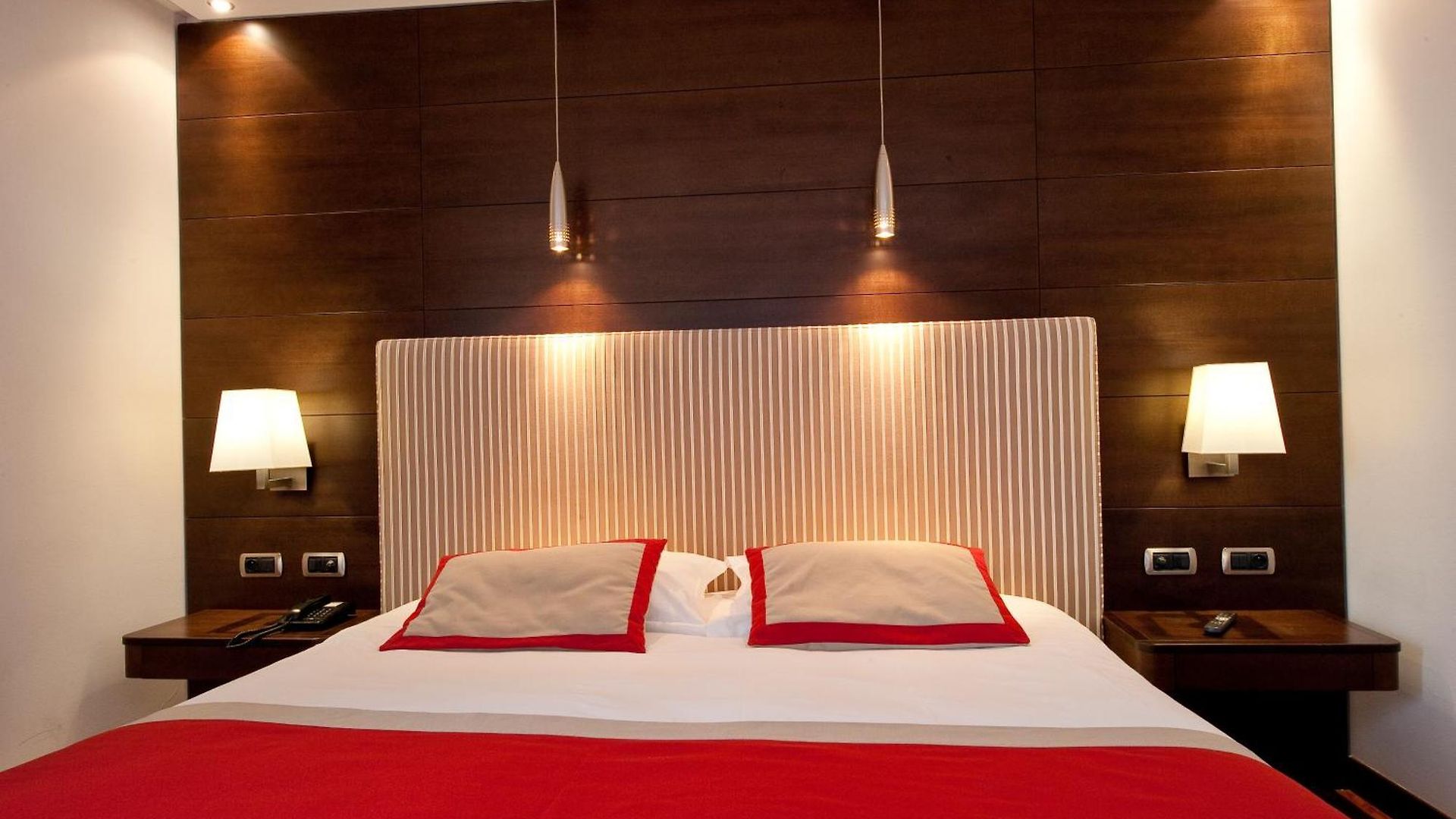 Aston La Scala 4*