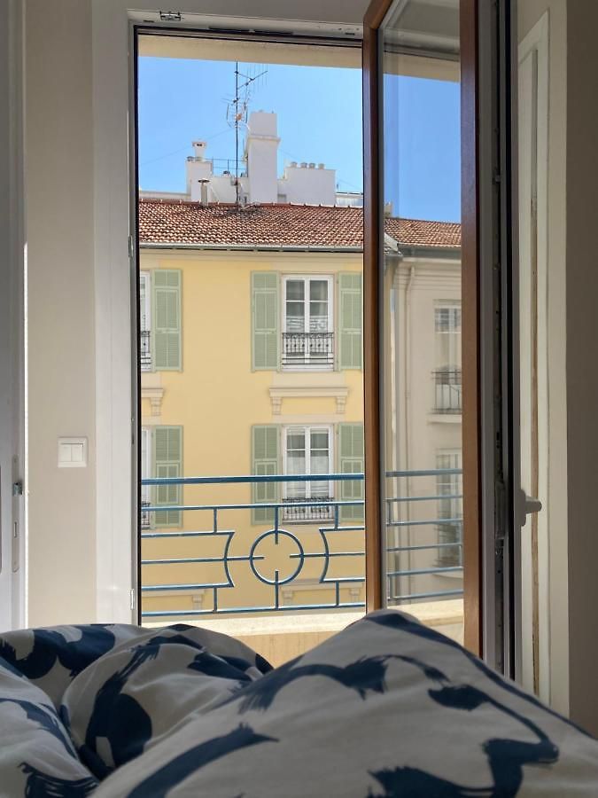 The Entire 2 Rooms, Balcony, Sea View * Nice