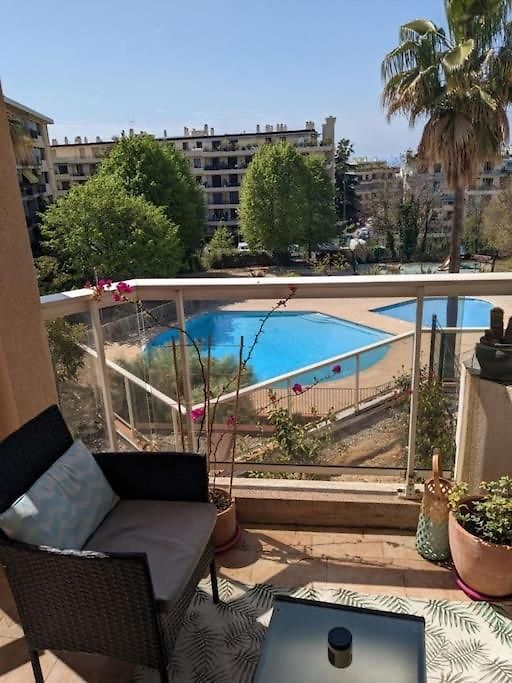 Appartement Vue Mer Sur Les Hauteurs De *