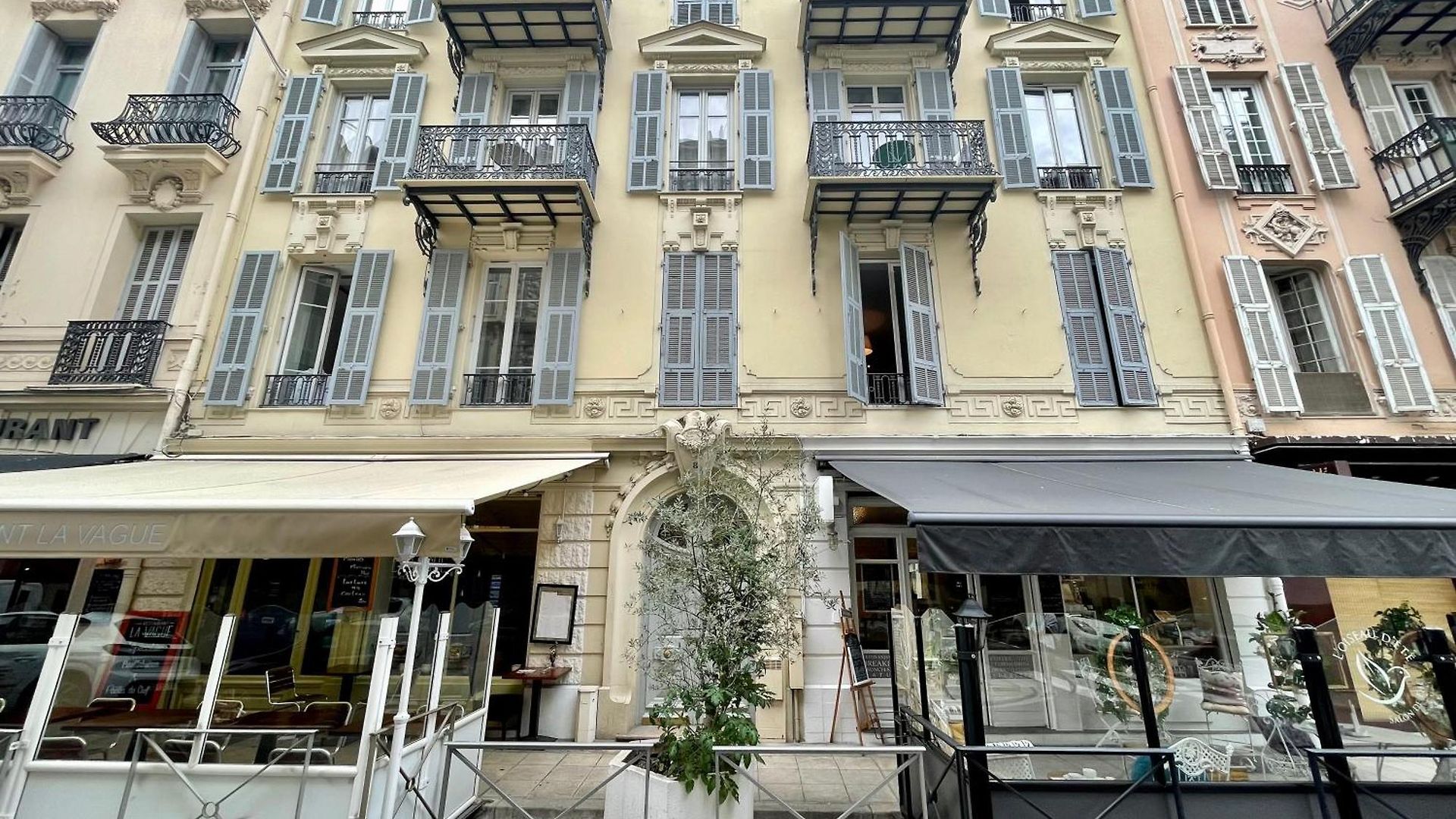 2 Pieces A Louer Au Coeur Du Carre D Or A Nice, Rue Dalpozzo A 150 Metres Des Plages Appart hôtel