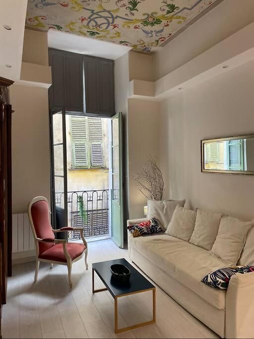 Luxury In The Heart Of Old Town Nice.