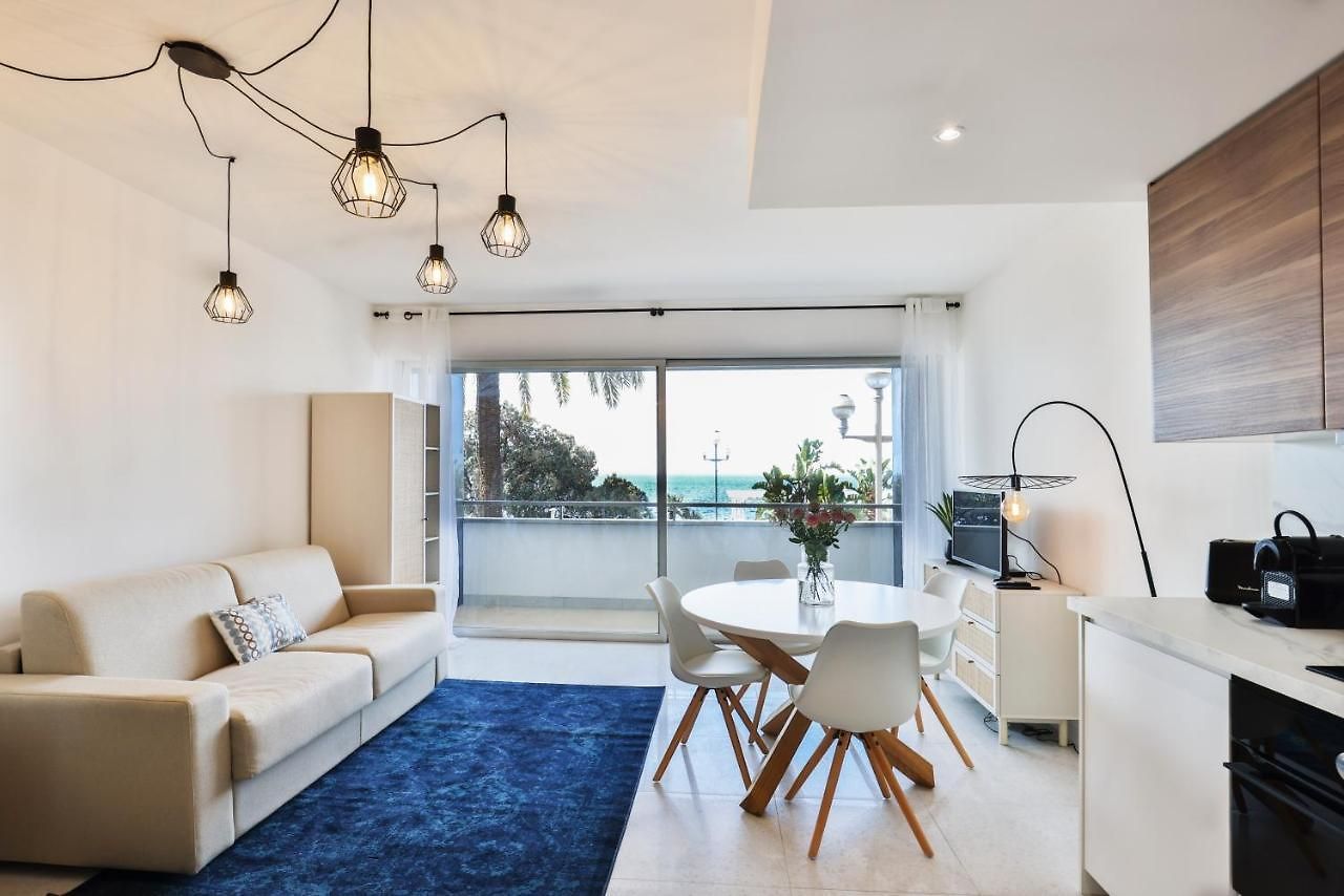 Apartment Incroyable Vue Mer, 2 Pieces Refait A Neuf Avec Piscine Sur Le Toit/ Wifi/ac