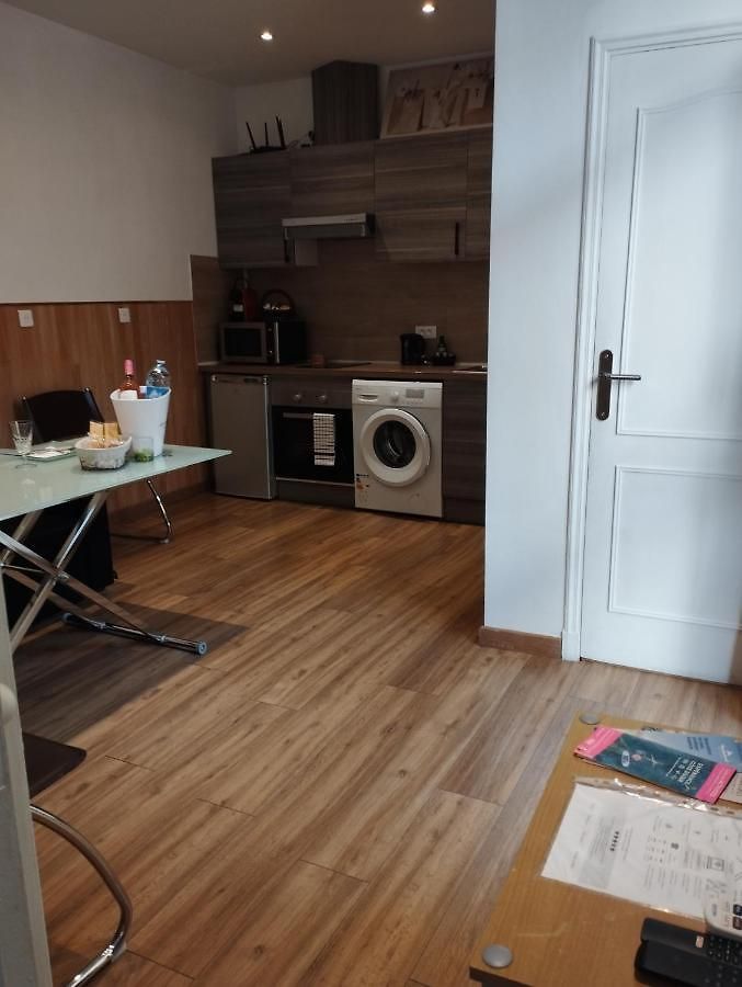2 Pièces Rénover Appartement *