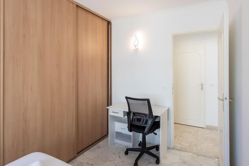 L28 Staywizus - Californie 1min Walk Sea 3bdr - Ac & Balcony Nice