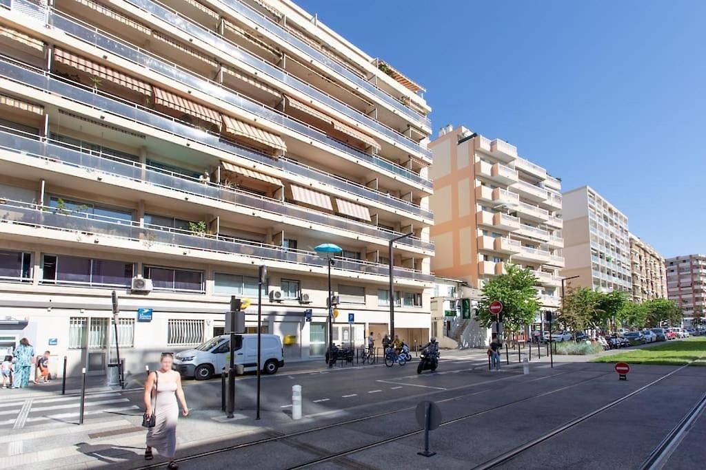L28 Staywizus - Californie 1min Walk Sea 3bdr - Ac & Balcony *