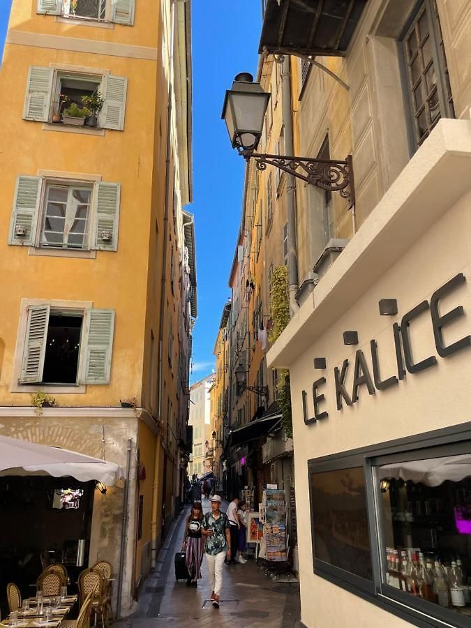 Apartment Old Town Place Rossetti Themed 2br Full Air Conditioning Nice