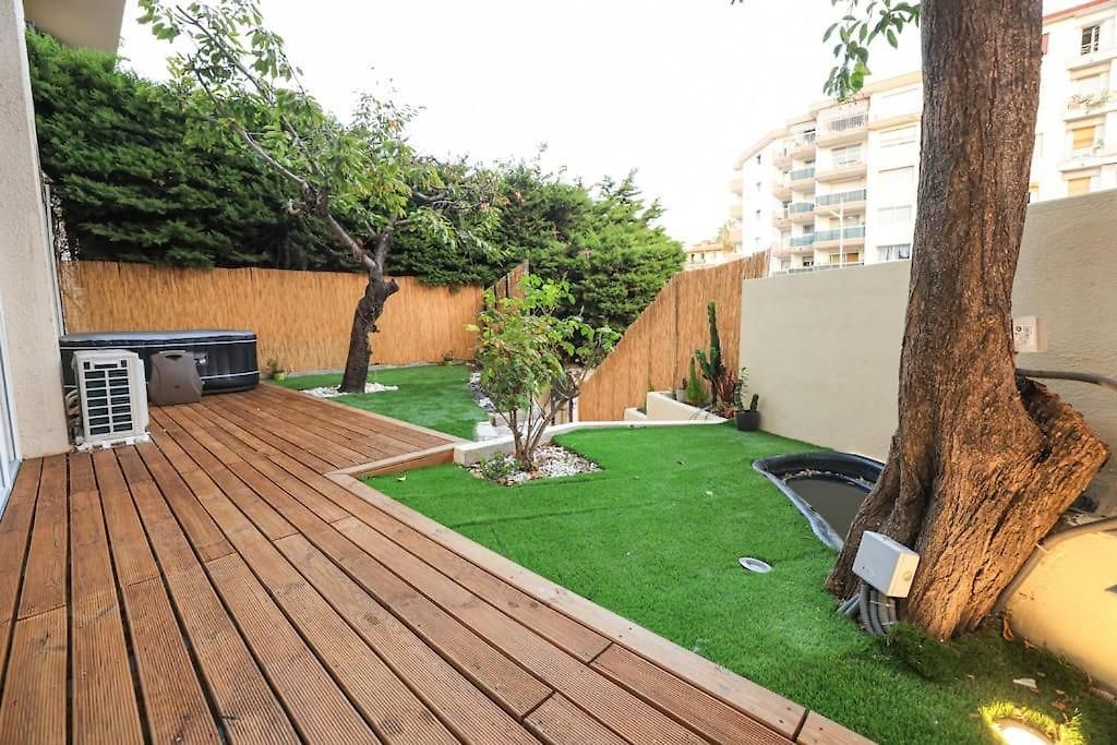Amazing Garden In City Center - Aircon Apartment