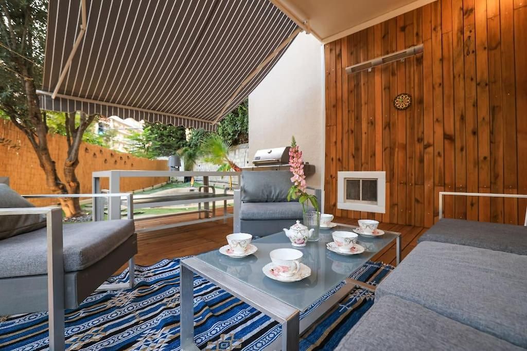 Amazing Garden In City Center - Aircon Apartment