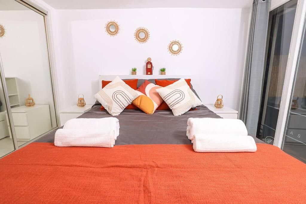 Apartment Amazing Garden In City Center - Aircon