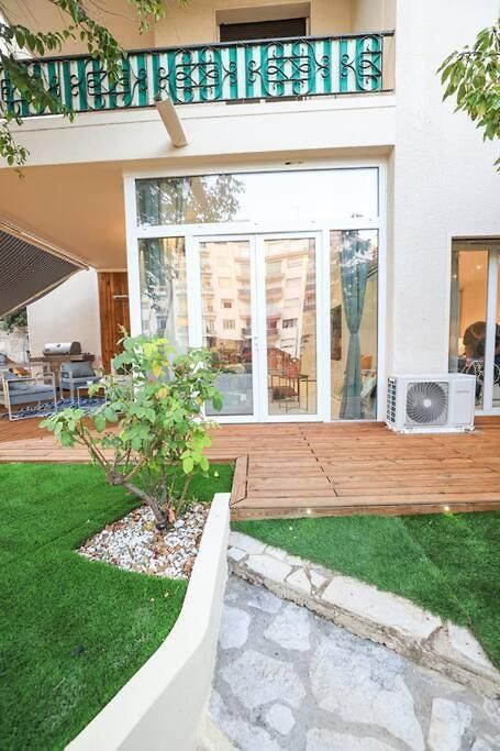 Amazing Garden In City Center - Aircon Apartment *