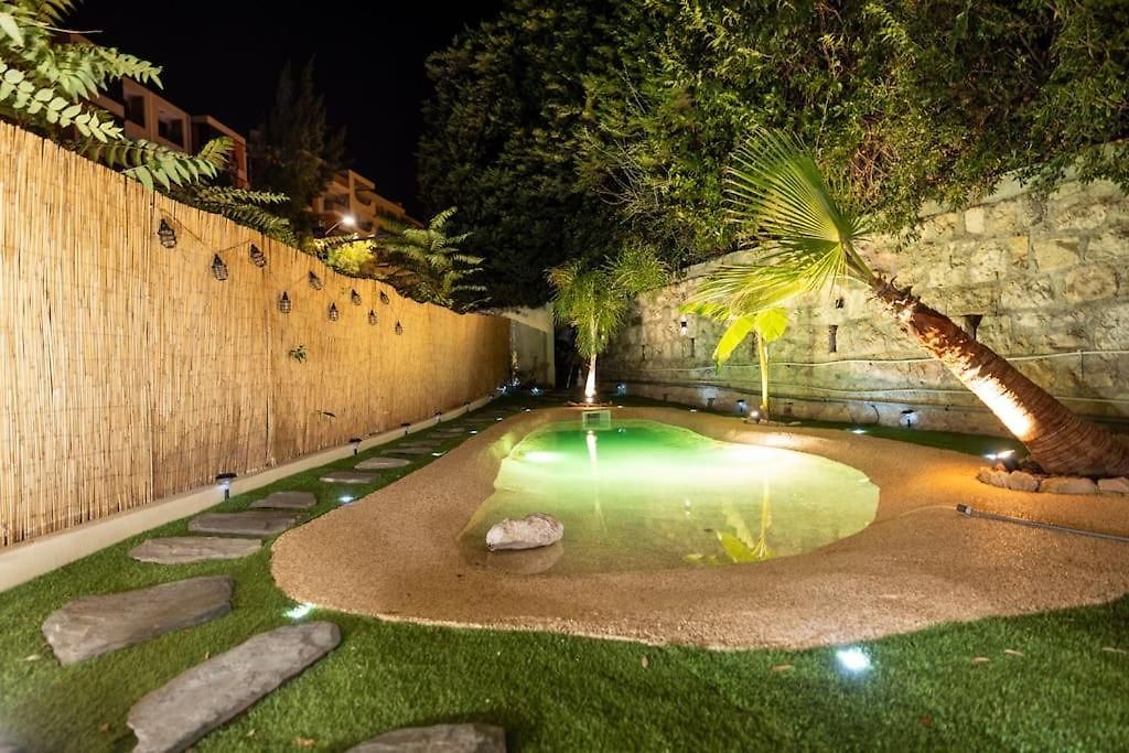 Apartment Amazing Garden In City Center - Aircon Nice