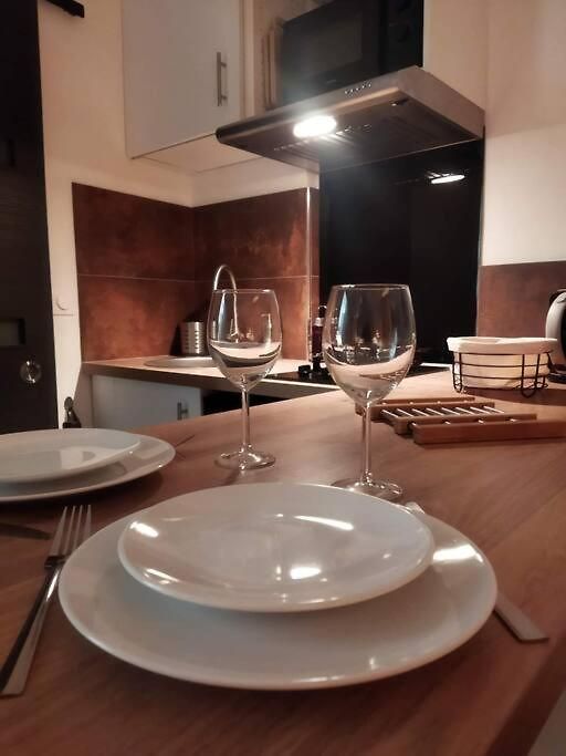 Apartment Centre-ville En Etage Refait A Neuf Nice