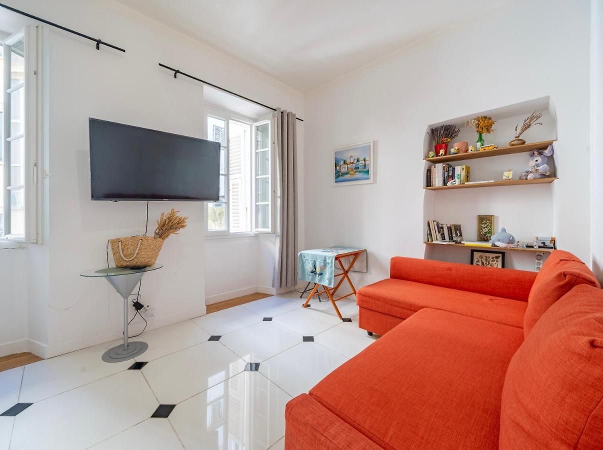 Apartment Claudia - -quiet- Near The Sea- Ac- Private Parking