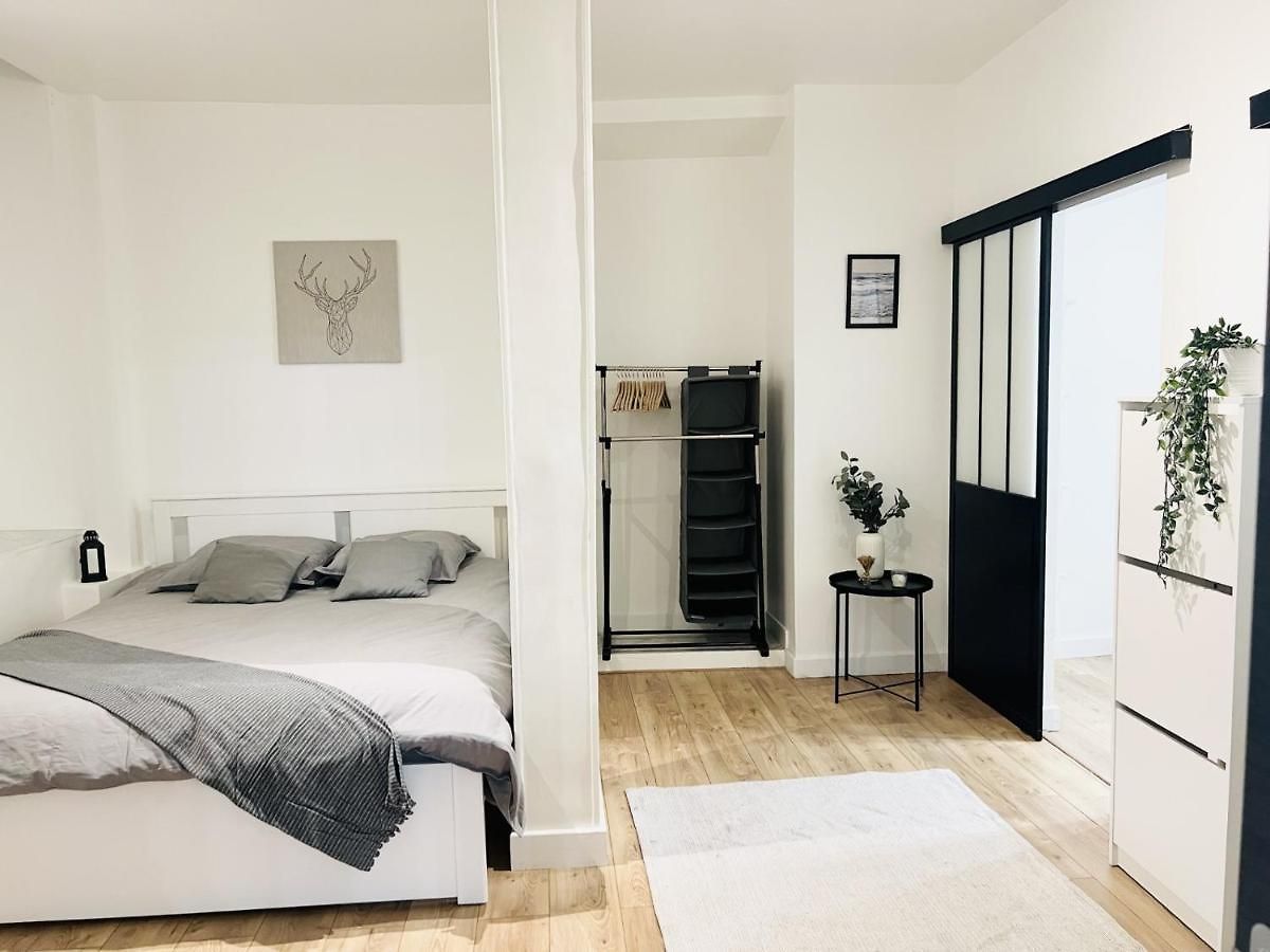 Sublime 2 Pièces Au Cœur De La Vieille Appartement *