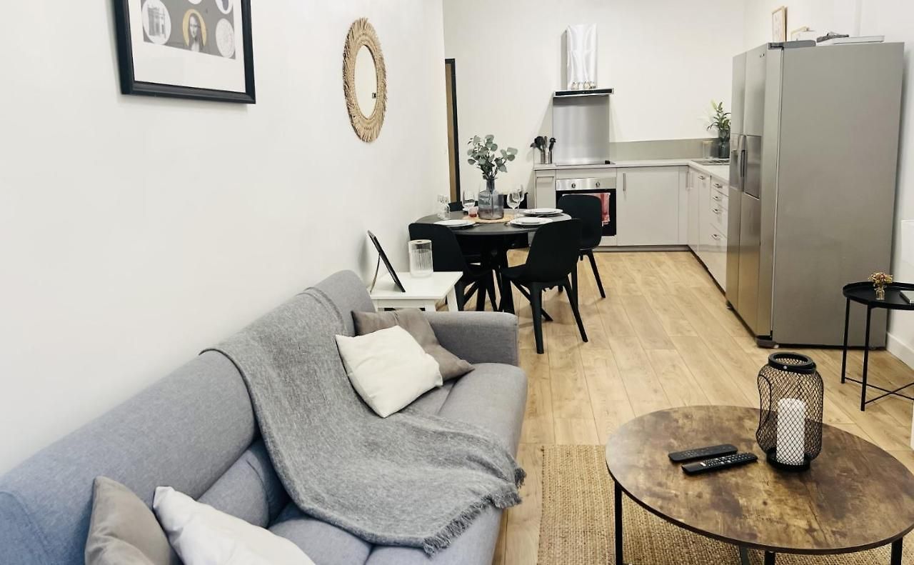 Sublime 2 Pièces Au Cœur De La Vieille Appartement
