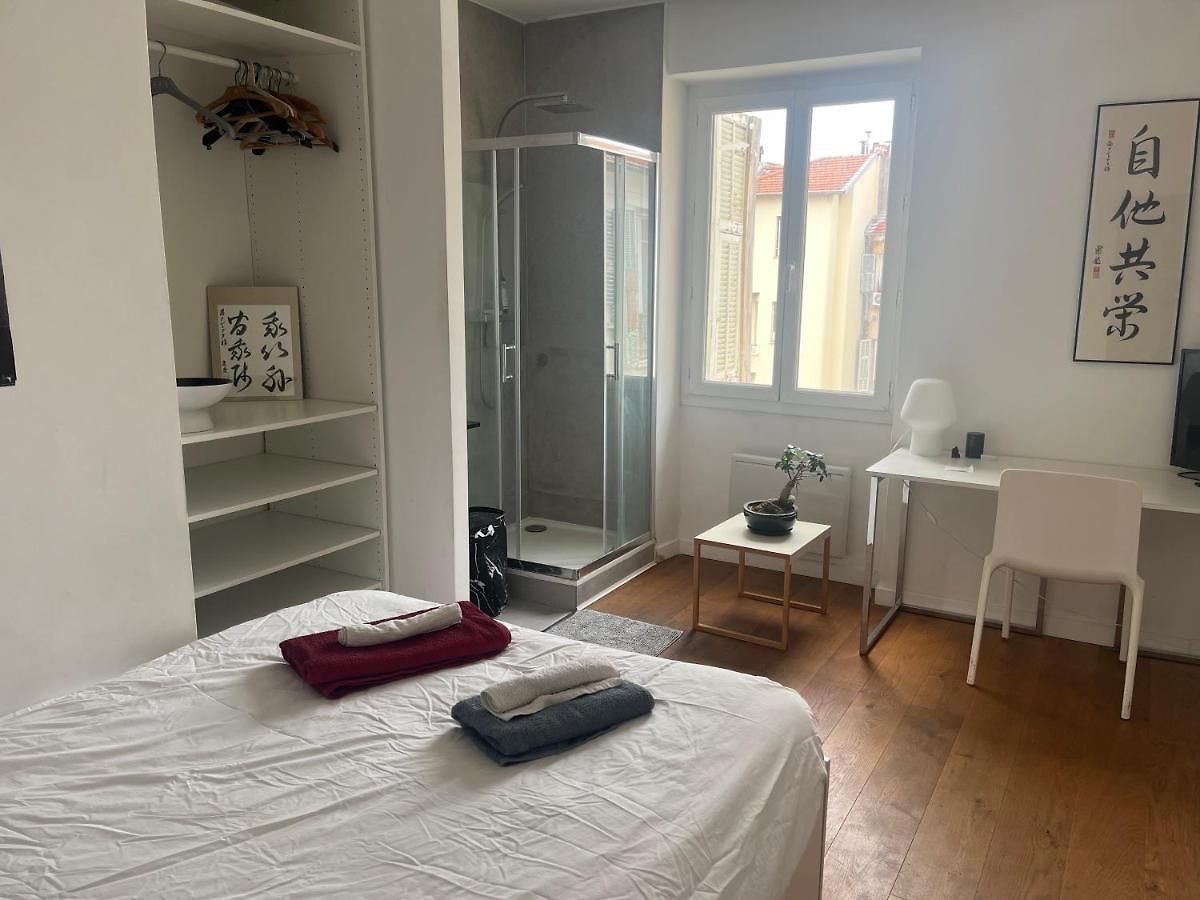 Double Avec Salle De Bain Privative En Plein Coeur De Homestay *