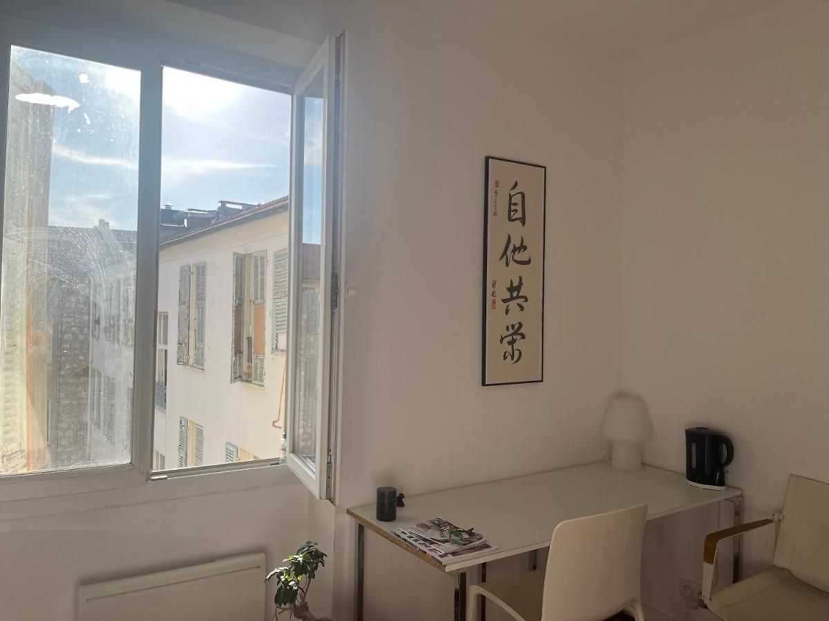 Double Avec Salle De Bain Privative En Plein Coeur De Nice