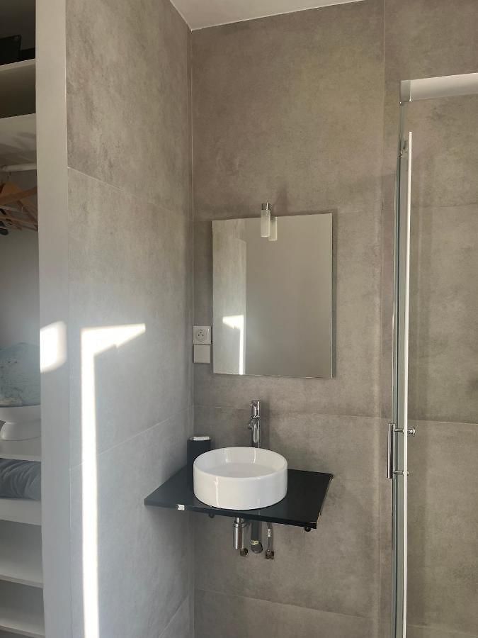 Double Avec Salle De Bain Privative En Plein Coeur De Nice