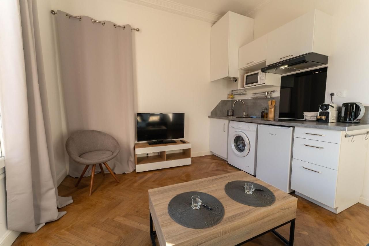 Apartment Centre-ville En Etage *