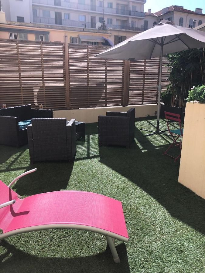 Superbe 2 Pièces Carré D’or Avec Grande Terrasse Appartement *