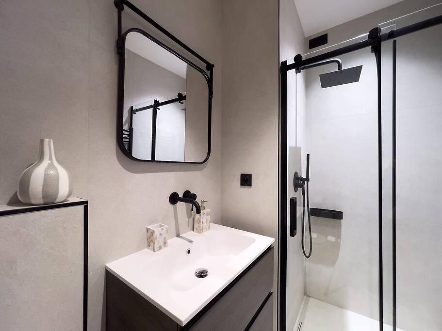 Appartement Bijou Nicois-3 Pieces Au Centre