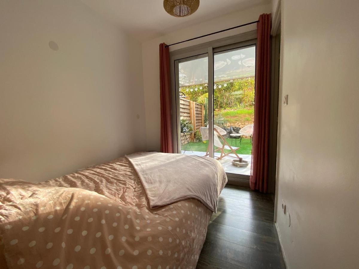 Appartement Cosy 2 Pieces, Jardin Privatif Et Piscine Fabron