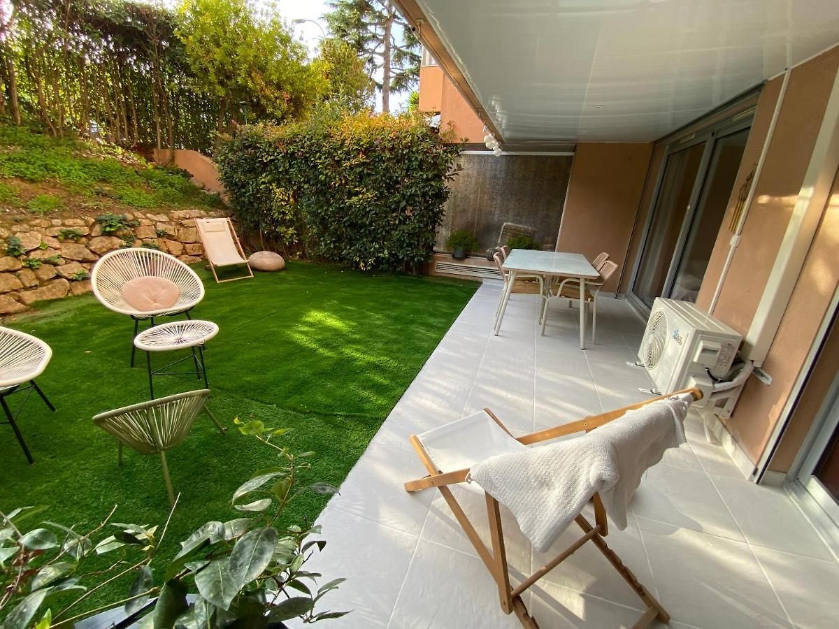 Cosy 2 Pieces, Jardin Privatif Et Piscine Fabron Appartement