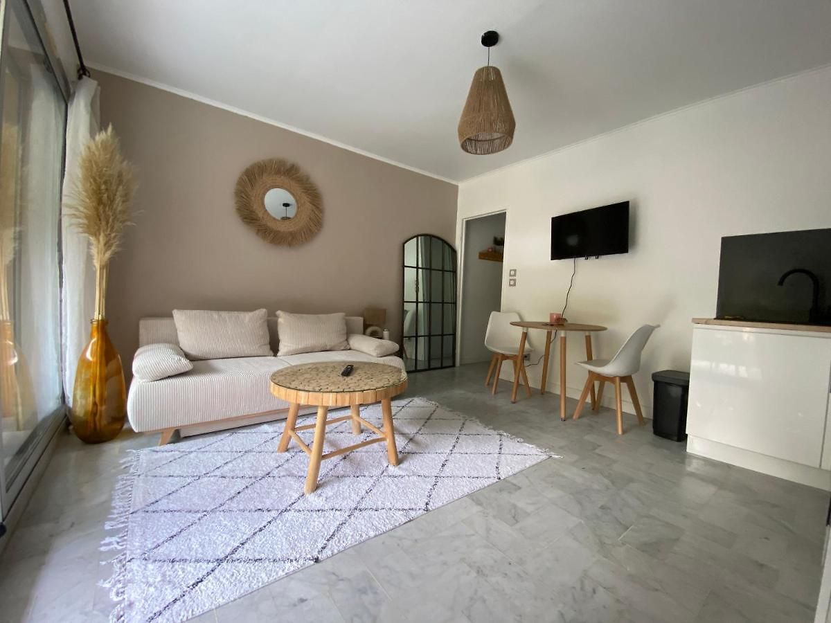 Appartement Cosy 2 Pieces, Jardin Privatif Et Piscine Fabron *