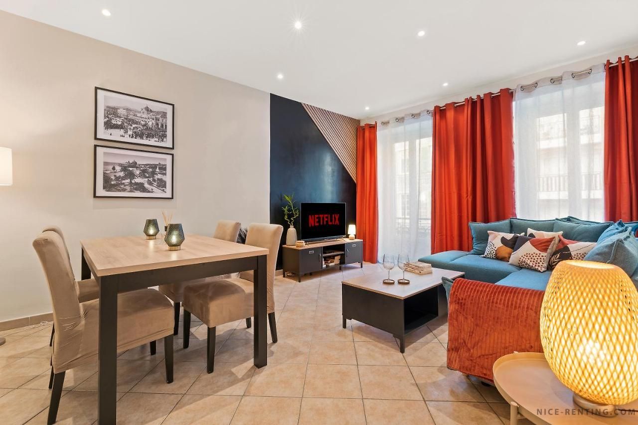 - Renting - Lascaris - Charm & Spacious & Comfort 3p Port Bonaparte Appartement *