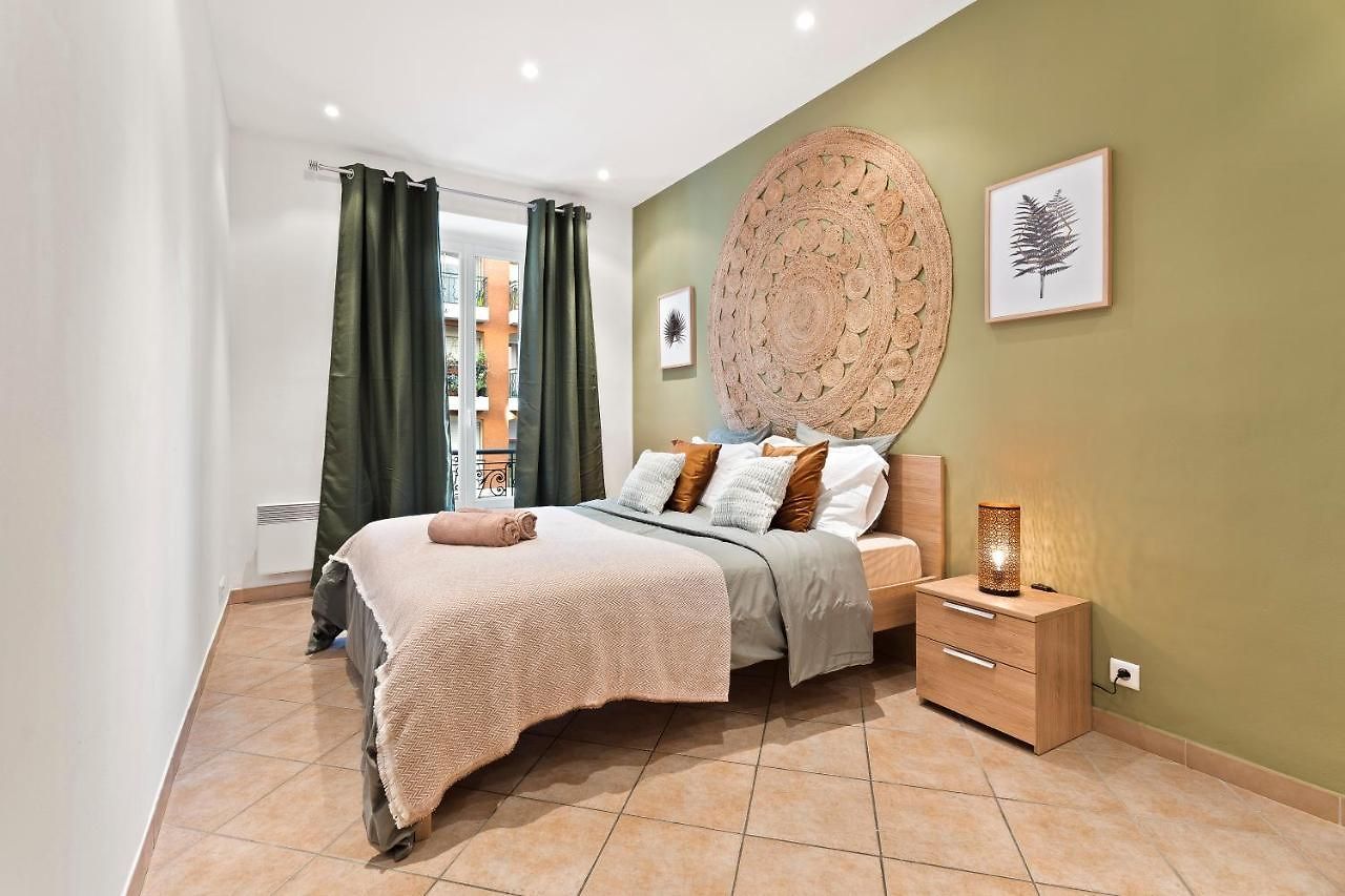 - Renting - Lascaris - Charm & Spacious & Comfort 3p Port Bonaparte Appartement