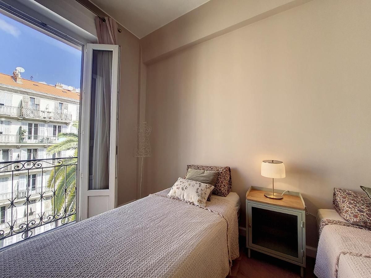 Nestor&jeeves - Belle Epoque - Central, Close Sea Apartment