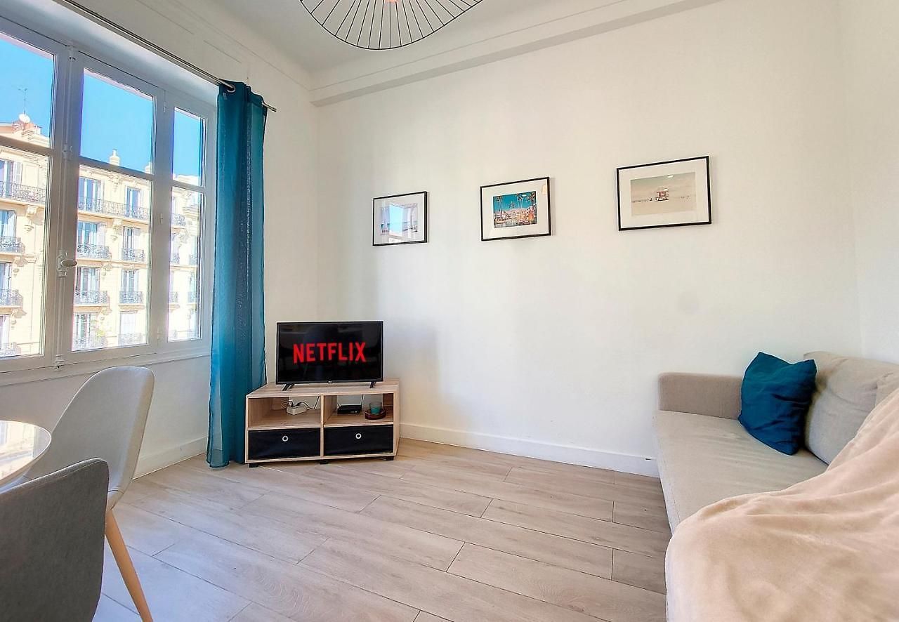 Nestor&jeeves - Bleu Buffa - Location Appartement