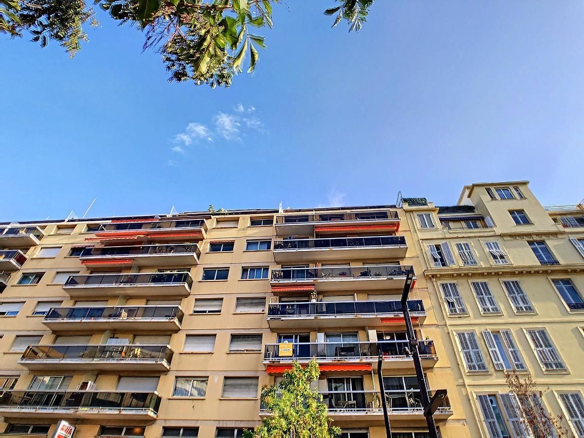 Nestor&jeeves - Florida - With Balcony Apartment *