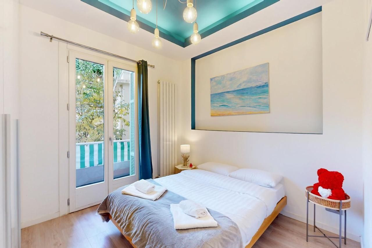 Aparthotel Loft Victor Hugo 73 Fshh 3*