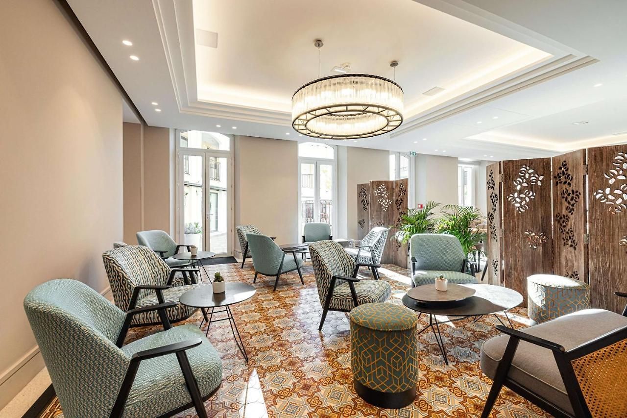 Hotel Apollinaire