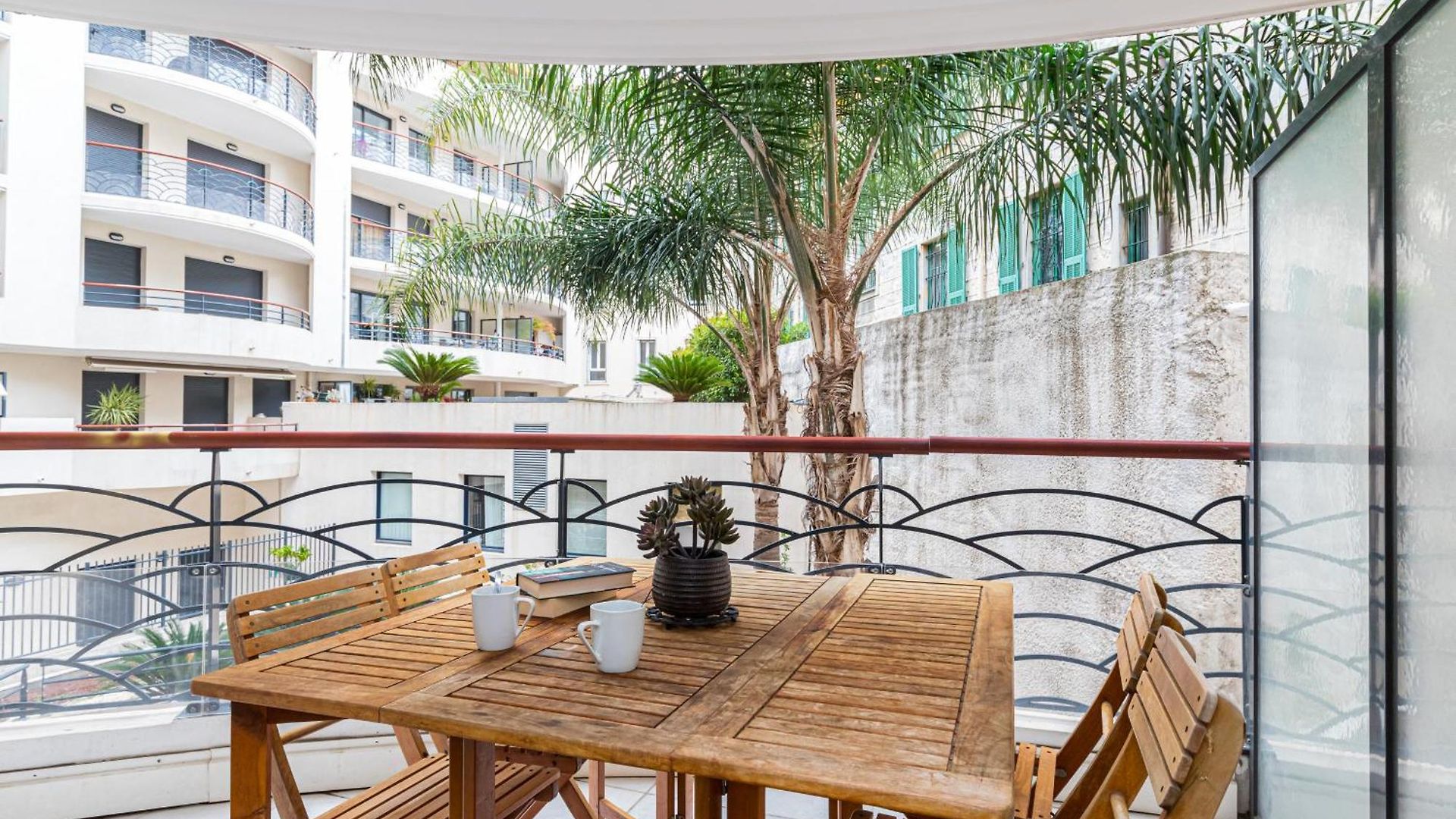 Appartement 1 Bedroom Downtown Carré D'or With Garage *