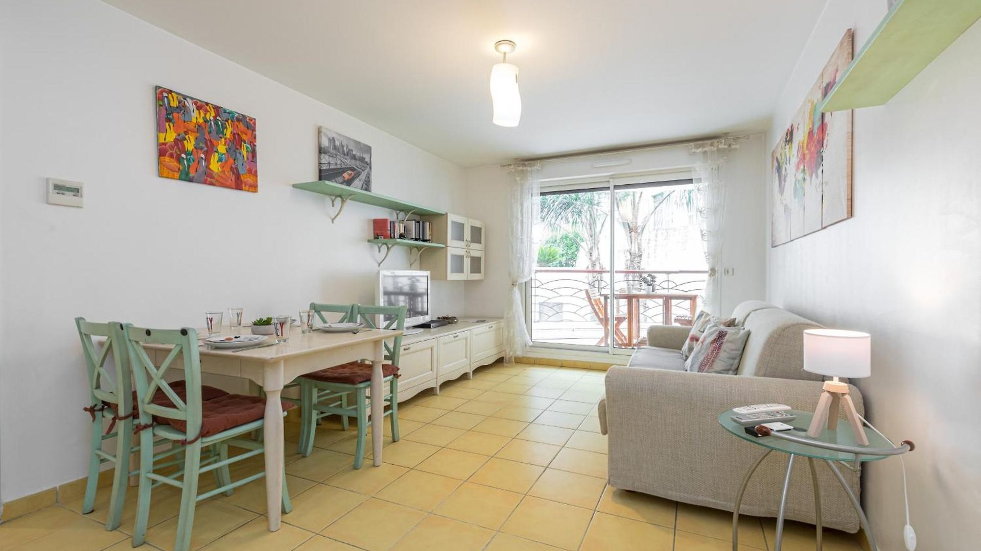 1 Bedroom Downtown Carré D'or With Garage Appartement *