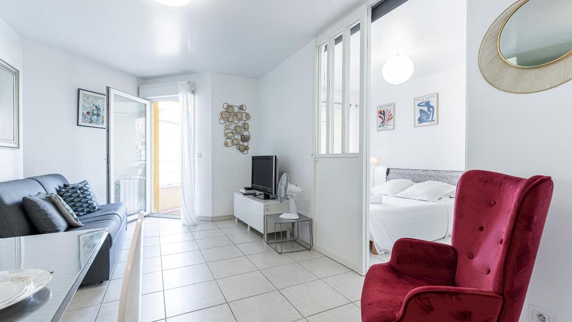 Quiet 1 Bdr Port! Close Place Du Pin Garibaldi *