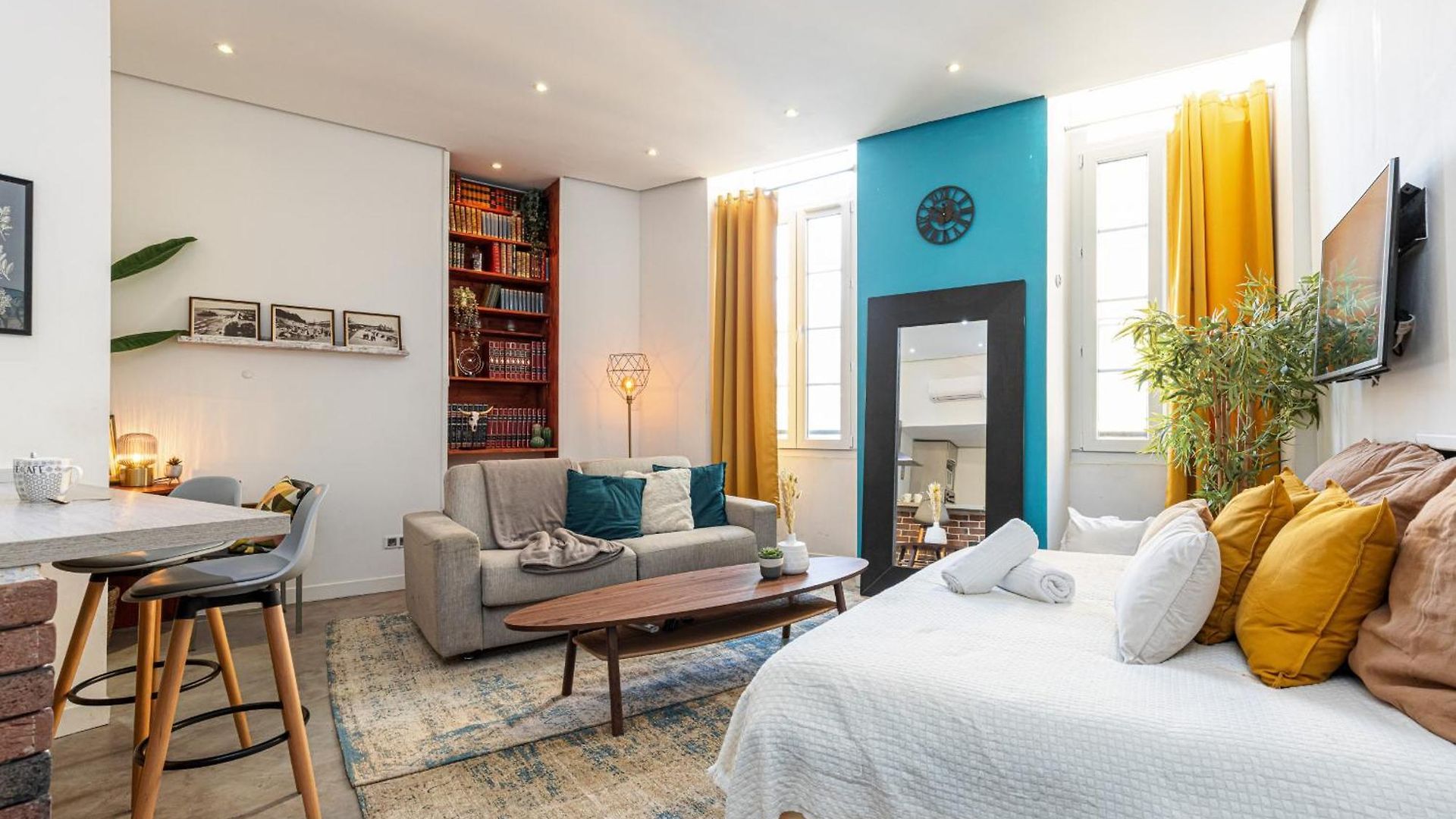 Cosy In The Old Town Near Garibaldi Square Apartment *