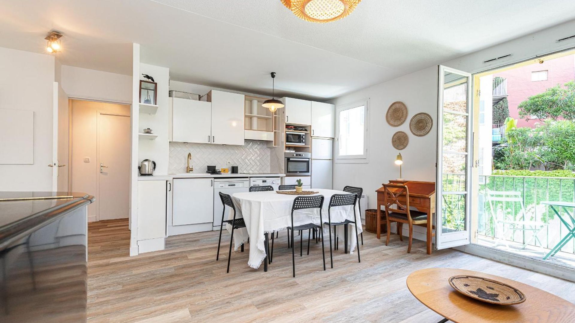 2 Bdrs & Parking In The Old Town ! Appartement Nice