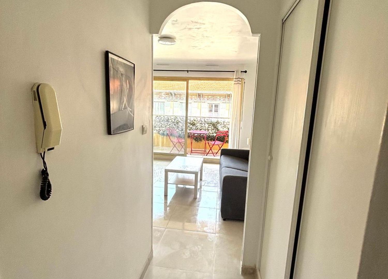 Centre Garibaldi Port Apartment *
