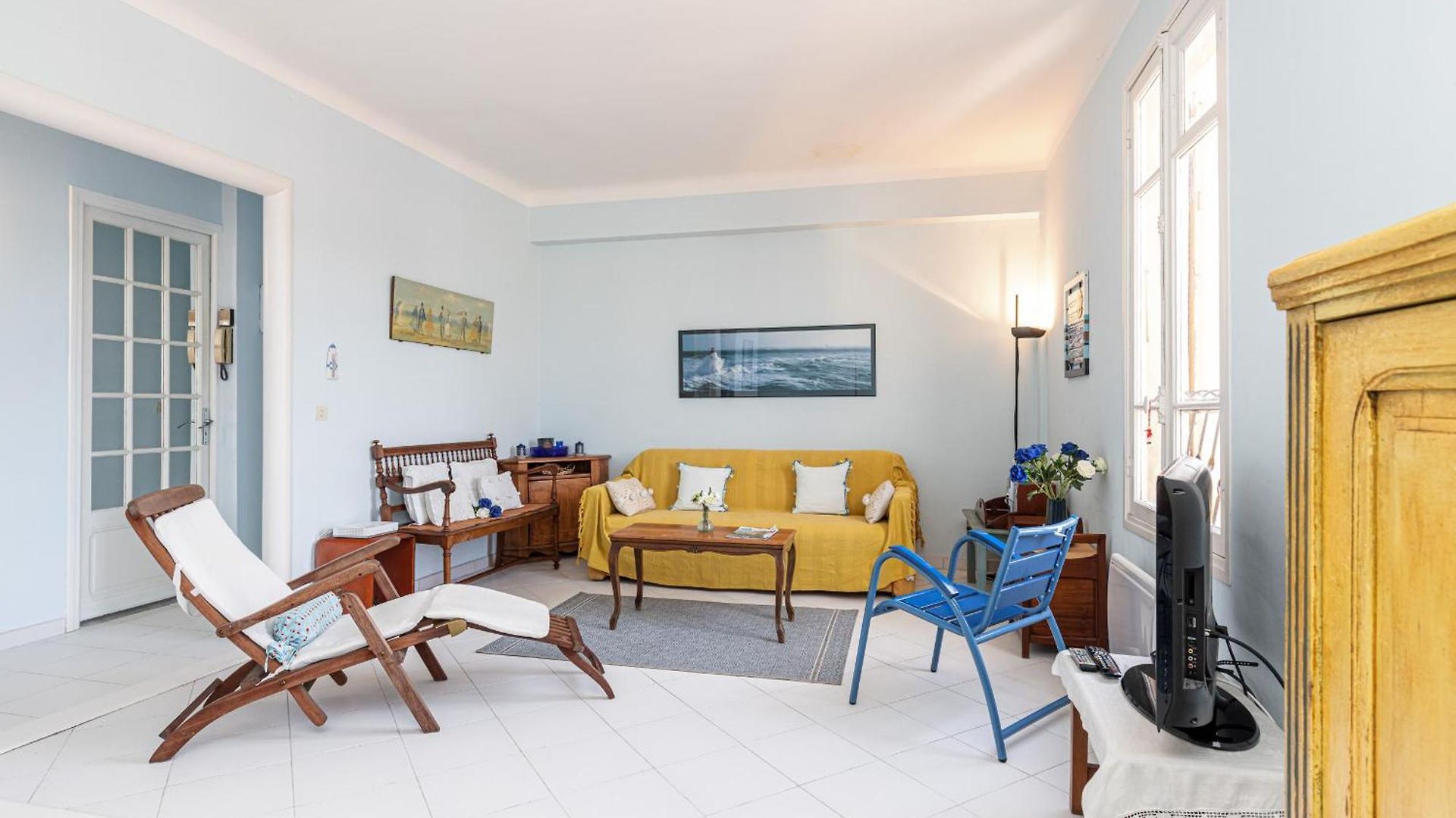 Extraordinary View On Port And Castle Hill - 1 Bdr & Parking Nice