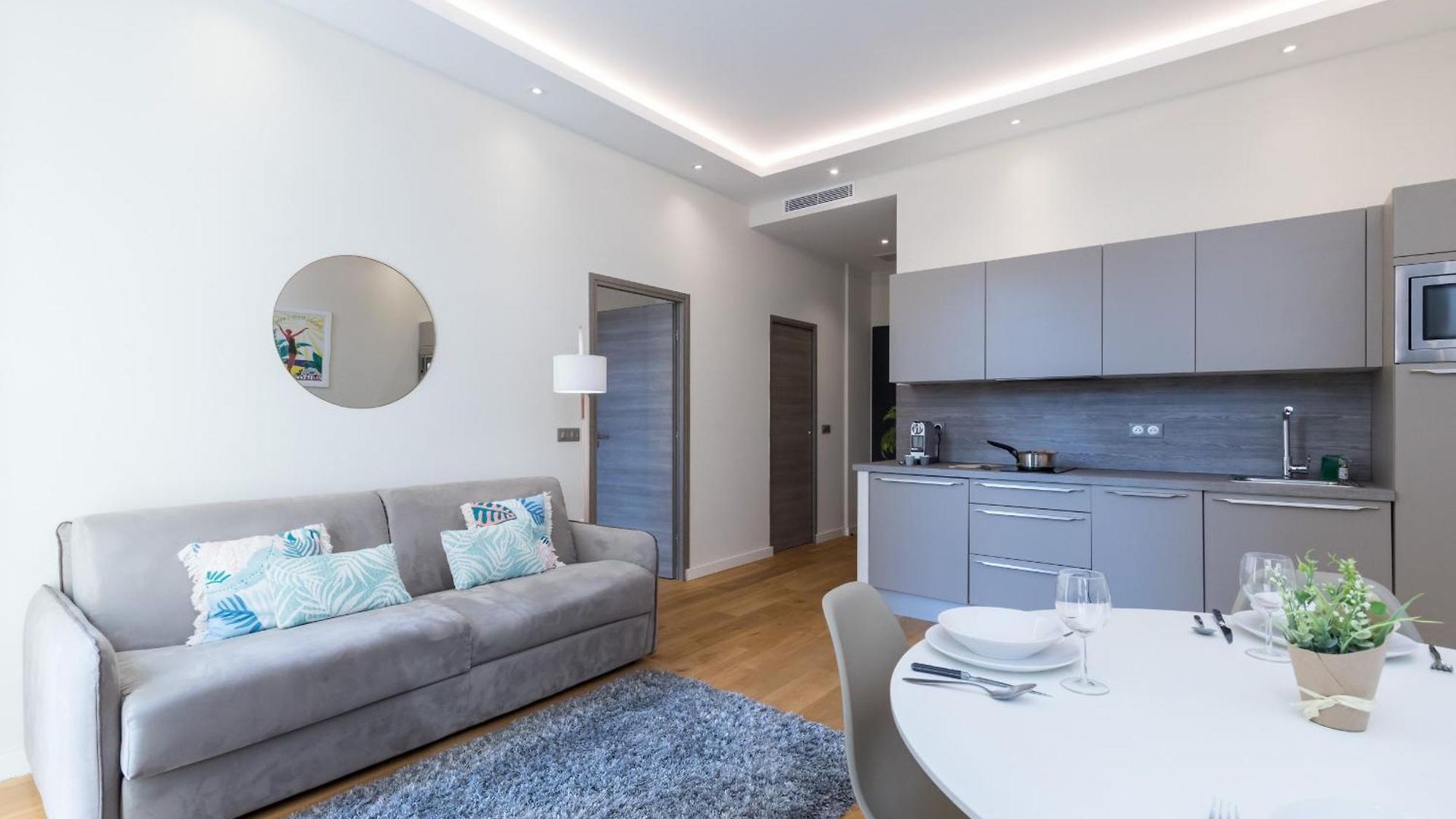 Brand New 1 Bdr Place Du Pin Apartment