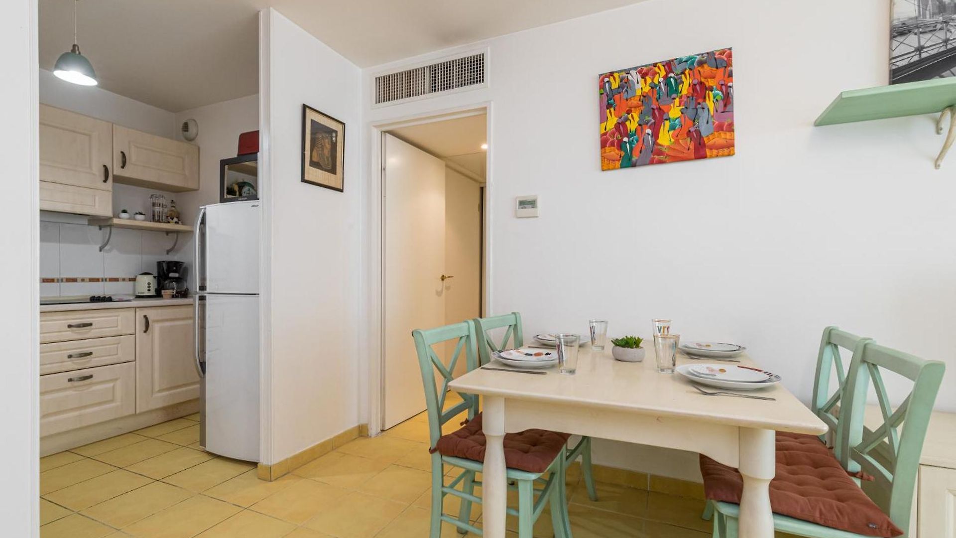 1 Bedroom Downtown Carré D'or With Garage Appartement