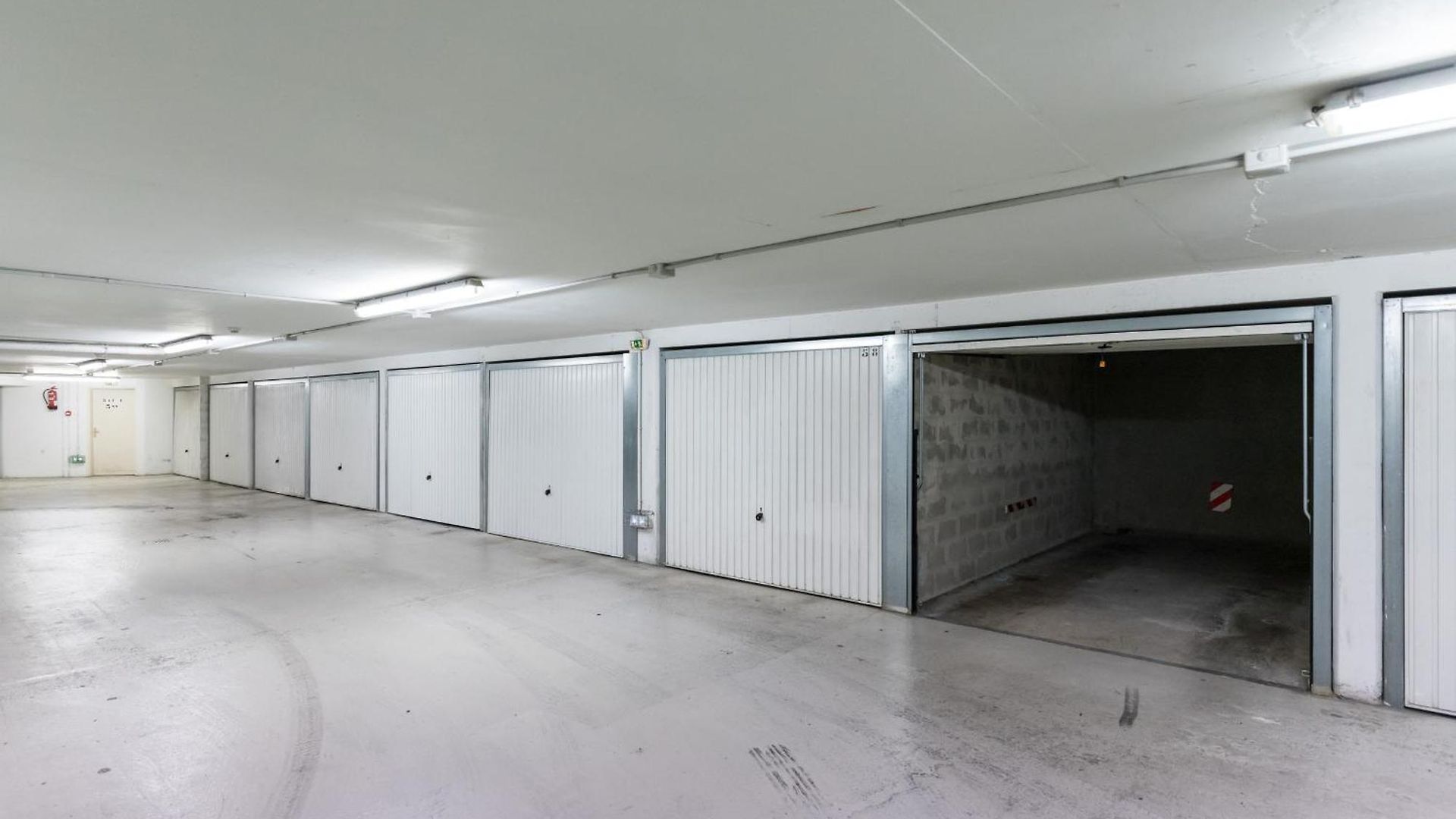 Appartement 1 Bedroom Downtown Carré D'or With Garage *