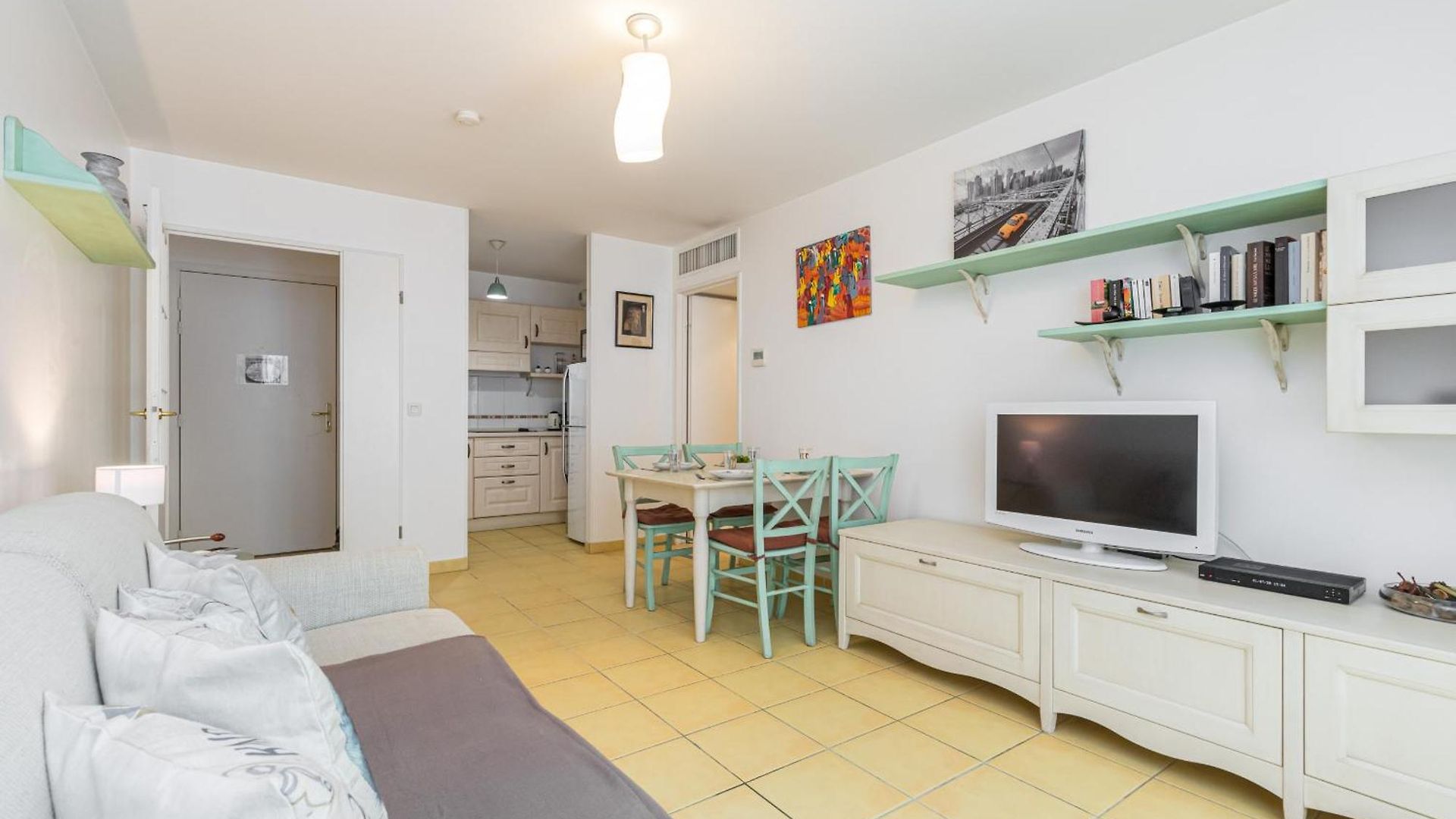 1 Bedroom Downtown Carré D'or With Garage Appartement *