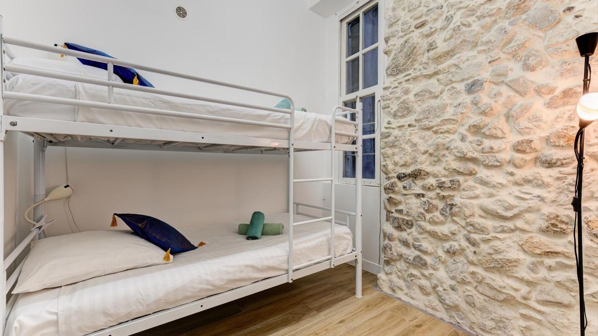 Apartment Vieille - 5 Pers, Ac, Wifi