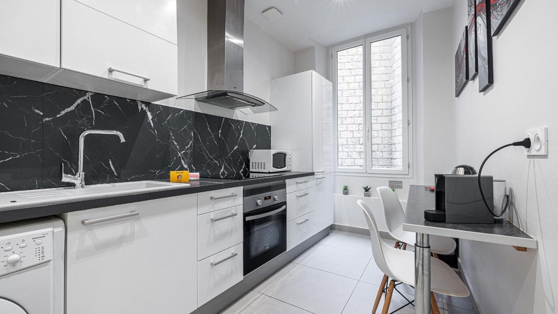 Charming 1 Bdr Old Town *