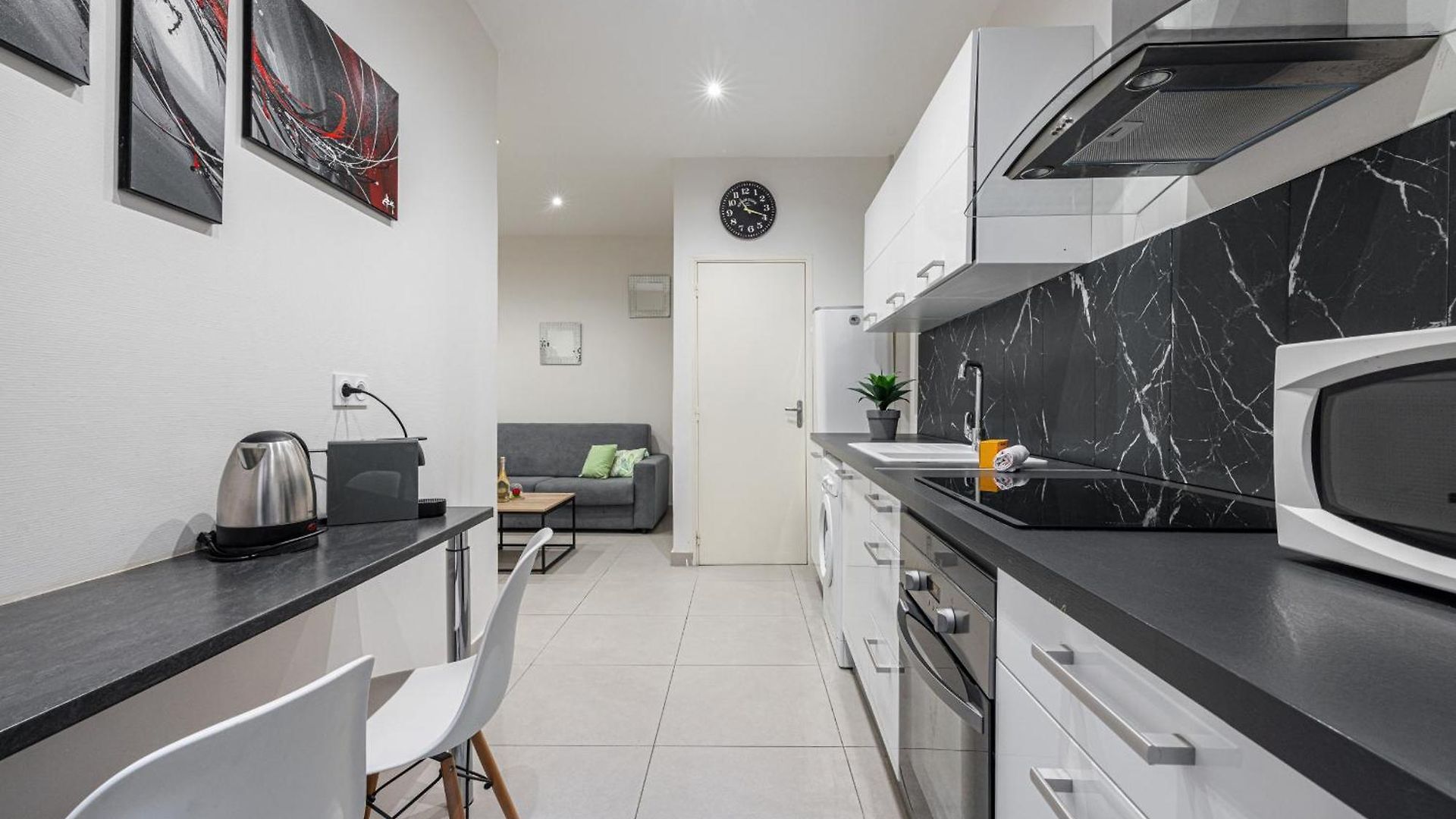 Charming 1 Bdr Old Town *